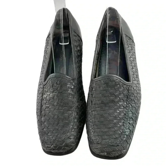St. Johns bay flats size 8 navy blue leather woven square toe 80s 90s vintage - Picture 1 of 13